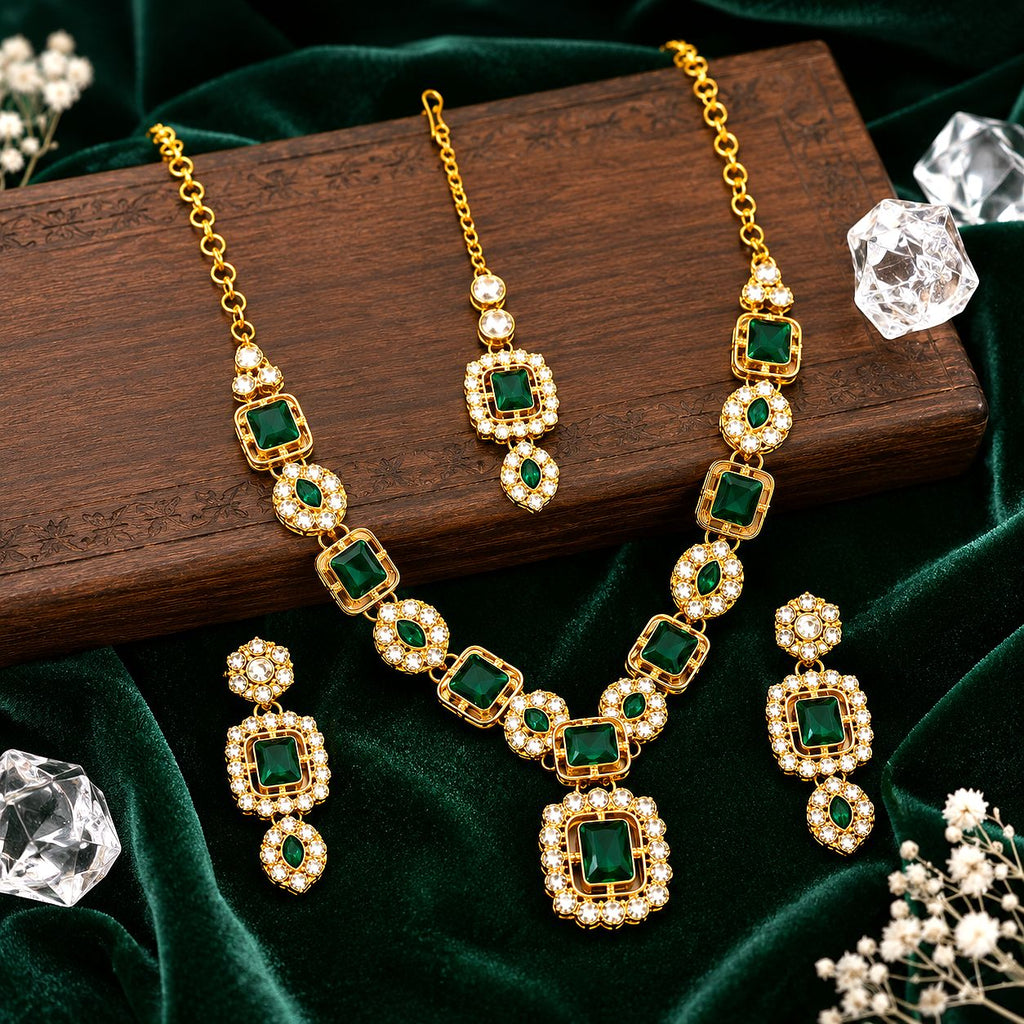 Raannii Emerald Bridal Necklace Set with Maang Tikka