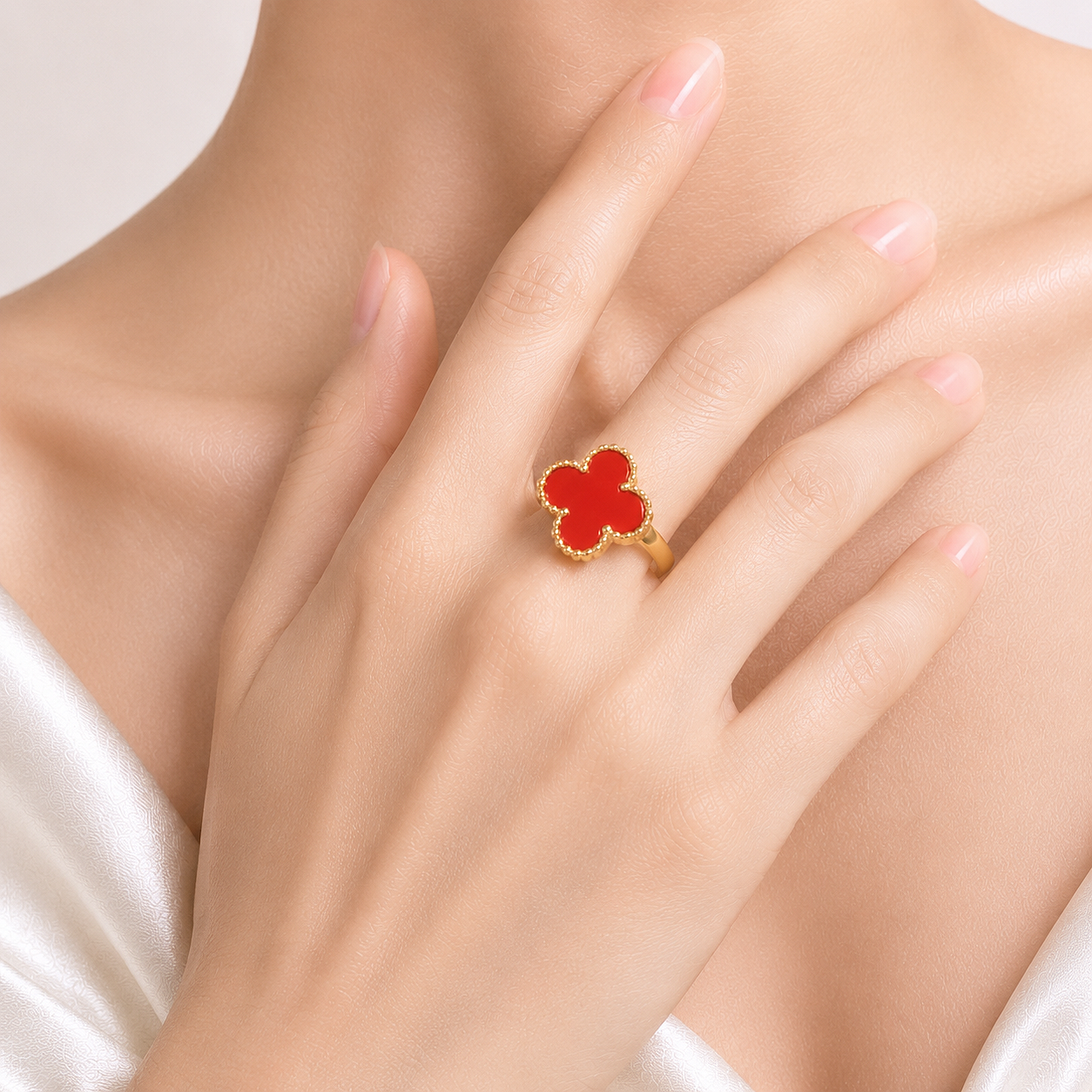 Raannii - Rings Gold Plated Red Clover Adjustable Statement Ring for Women