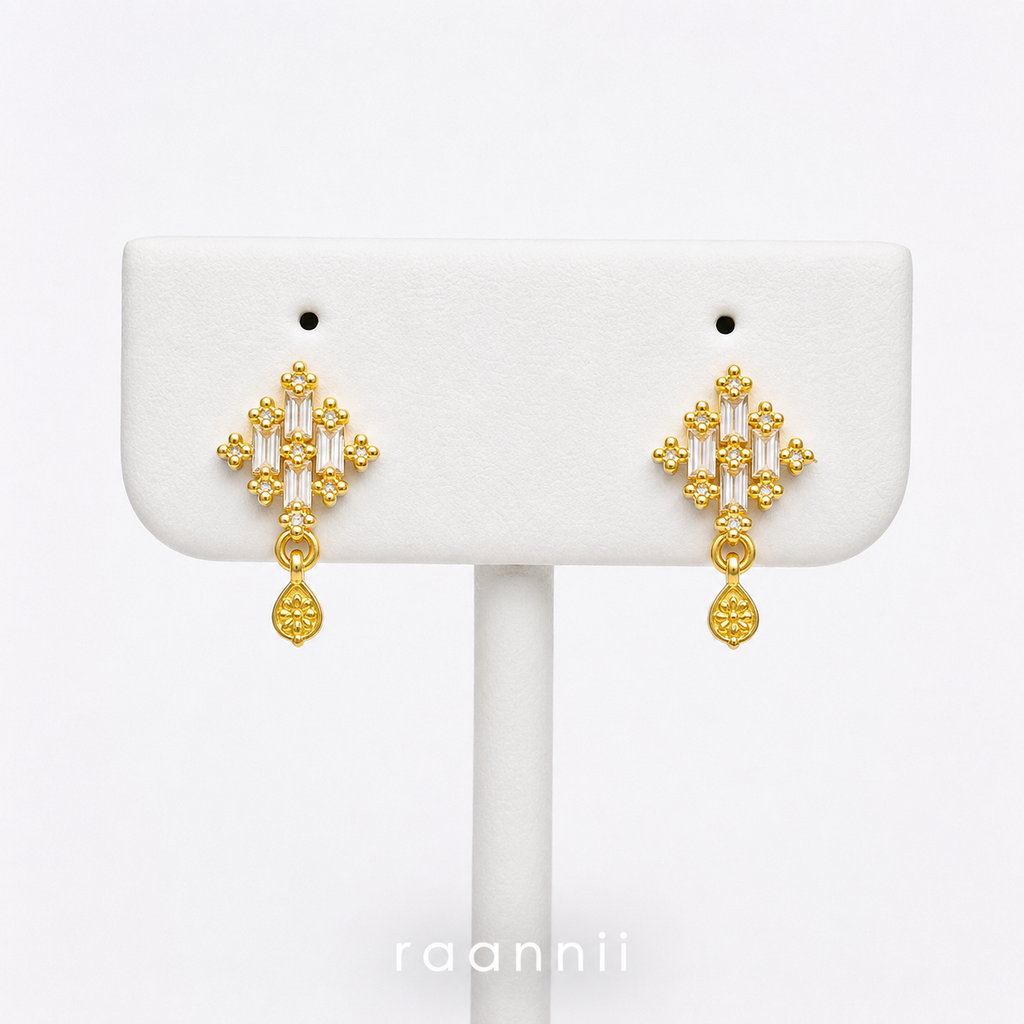 Raannii Jewelry Set Gold Plated Crystal Pendant Necklace and Drop Earrings for Women