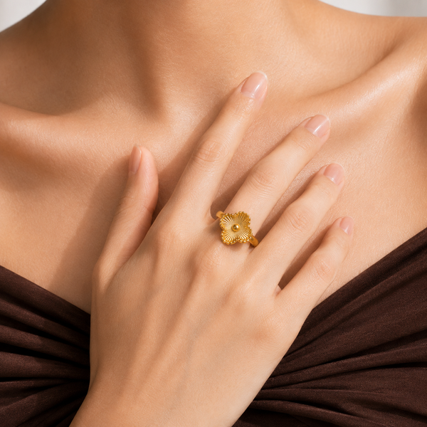 Raannii - Rings Gold Plated Clover Motif Adjustable Statement Ring for Women