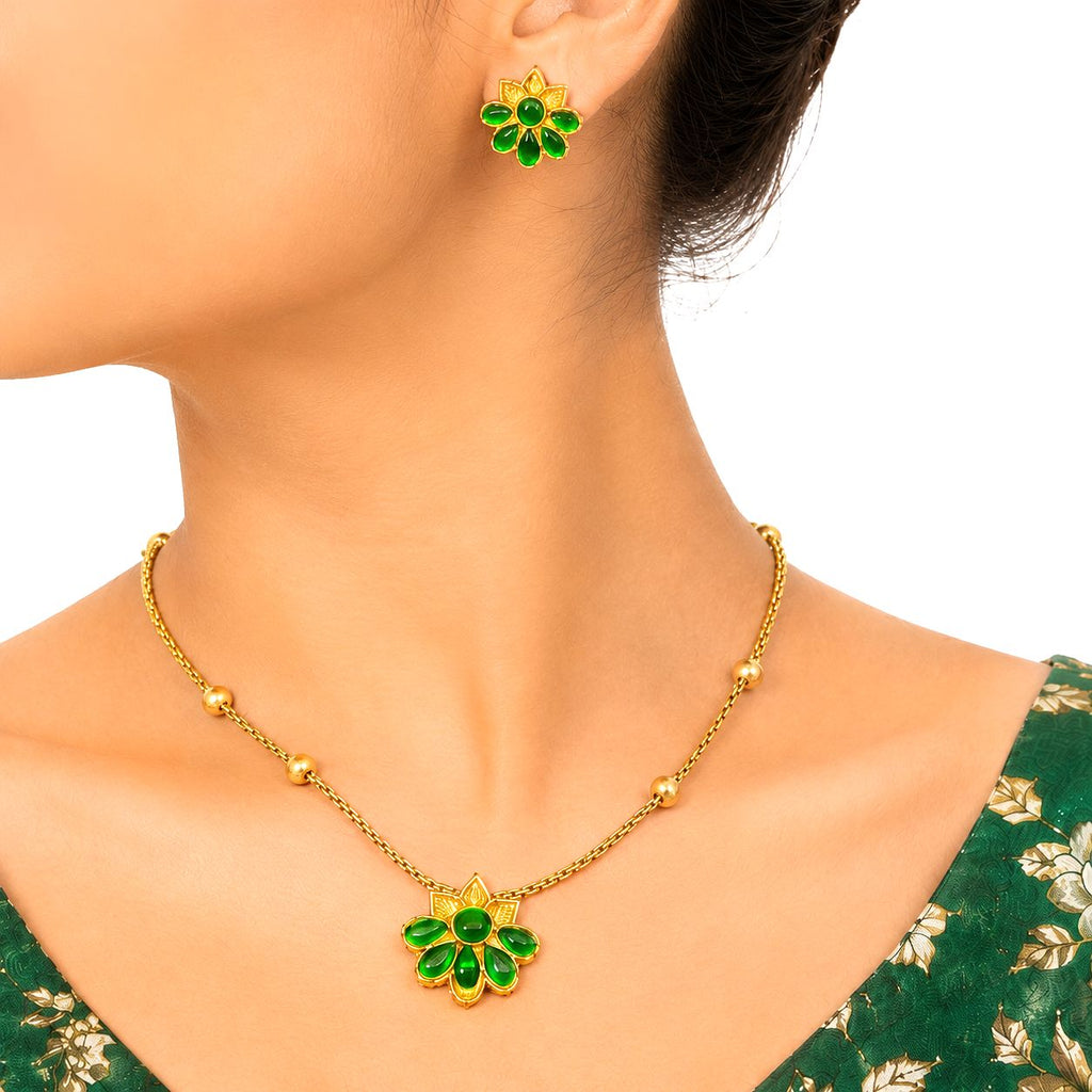Raannii Elegant Green Floral Necklace Set (Minimal Luxury Edition)