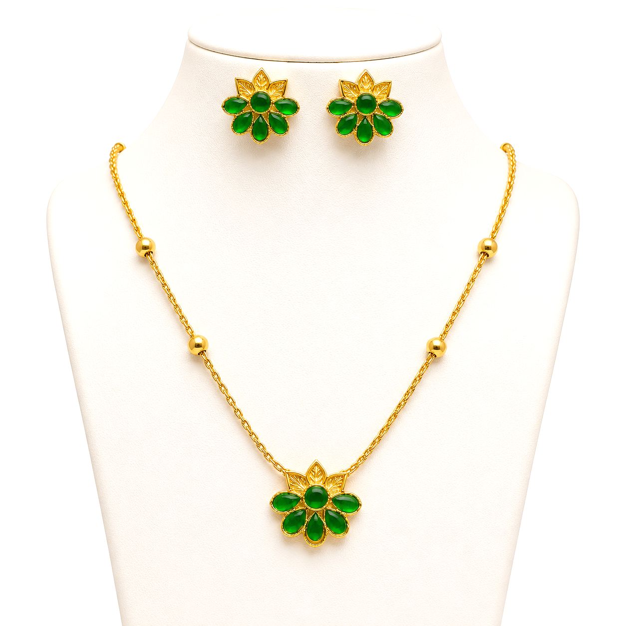 Raannii Elegant Green Floral Necklace Set (Minimal Luxury Edition)