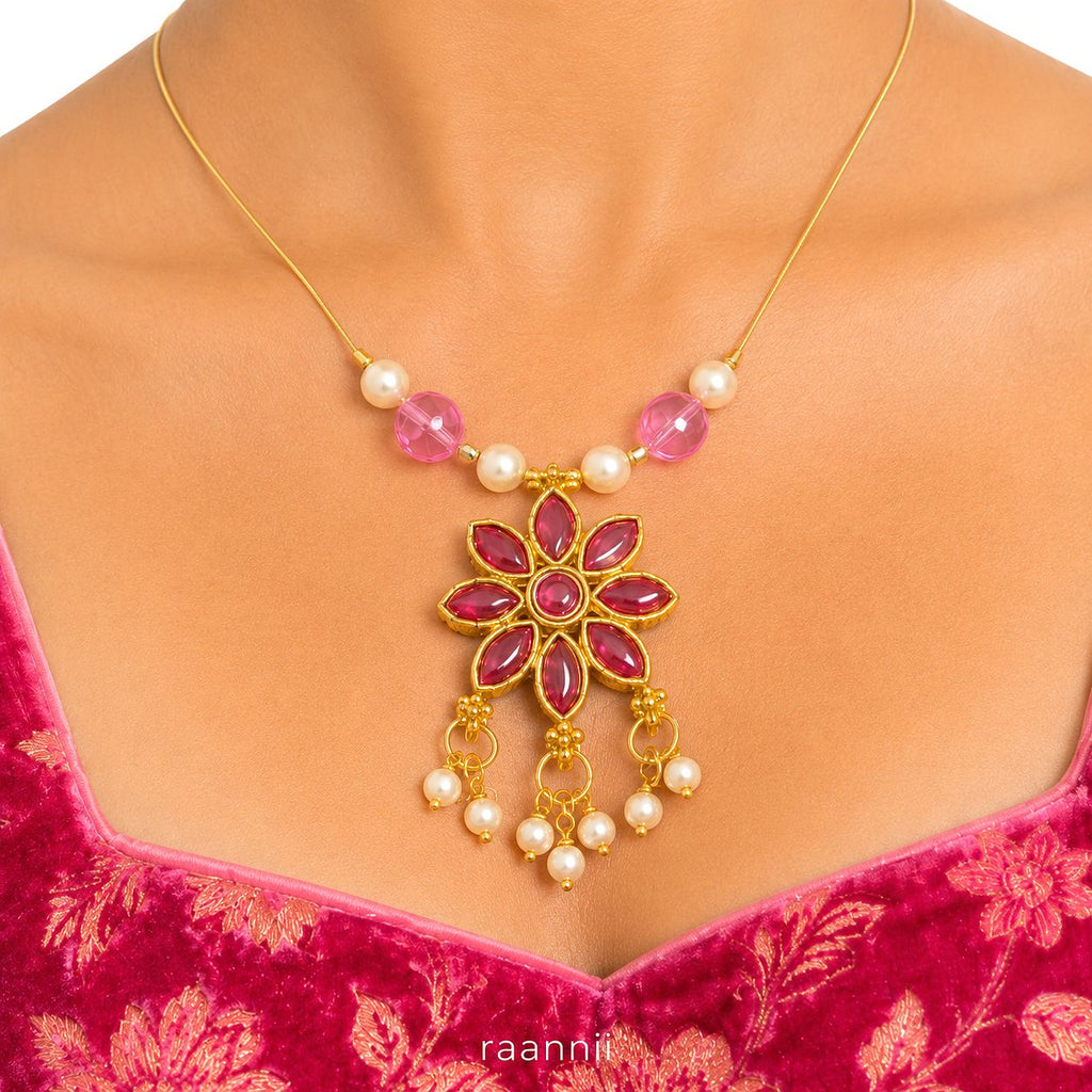 Raannii Necklace - Pink Floral Pendant Pearl Beads Necklace for Women
